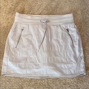 Athleta Trekkie North Galactic Skirt Skort Gray Silver Size 4